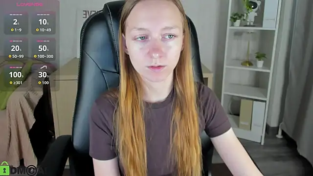 Snapshot of Mia_E1fie chatting on November 3, 2025, 9:21 am Mia E1fie online show from November 3, 2025, 9:21 am