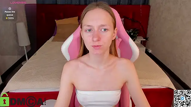 Snapshot of Mia_E1fie chatting on November 22, 2025, 1:59 am Mia E1fie online show from November 22, 2025, 1:59 am