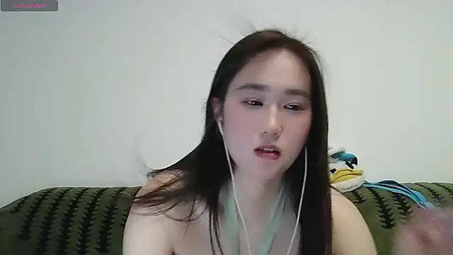 Snapshot of Belinda66 chatting on February 4, 2026, 2:56 pm Belinda66 online show from February 4, 2026, 2:56 pm