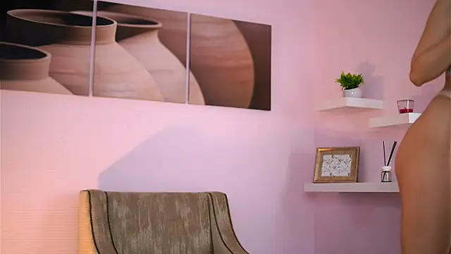 Snapshot of EvieMathis chatting on December 3, 2025, 12:36 pm EvieMathis online show from December 3, 2025, 12:36 pm