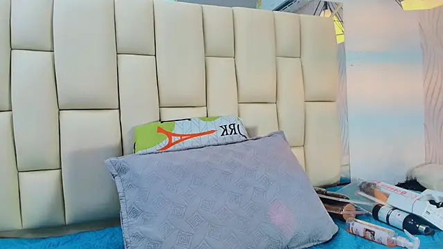 sweet amye online show from December 4, 2025, 7:22 pm