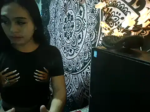 Snapshot of Madylinebigcock69 chatting on February 13, 2026, 1:18 pm Madylinebigcock69 online show from February 13, 2026, 1:18 pm