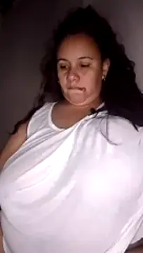 Snapshot of luzdanna chatting on October 29, 2025, 9:22 am luzdanna online show from October 29, 2025, 9:22 am