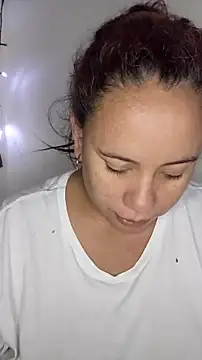 Snapshot of luzdanna chatting on November 16, 2025, 10:54 am luzdanna online show from November 16, 2025, 10:54 am