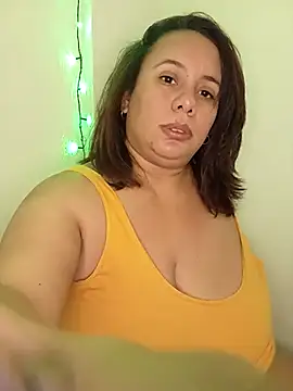 Snapshot of luzdanna chatting on March 13, 2026, 6:25 pm luzdanna online show from March 13, 2026, 6:25 pm