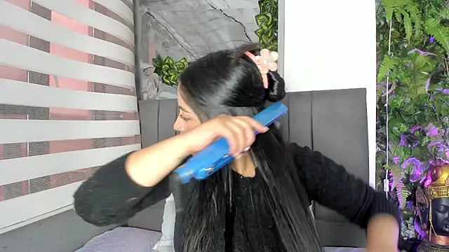 Snapshot of vela-kimm chatting on December 17, 2025, 7:31 pm vela-kimm online show from December 17, 2025, 7:31 pm