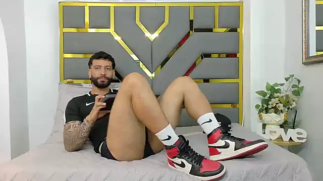 yorbymaxx online show from October 8, 2025, 2:14 pm