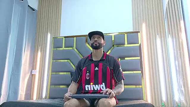 yorbymaxx online show from January 10, 2026, 11:56 am