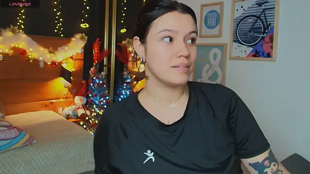 hanna kimura online show from December 15, 2025, 7:29 pm