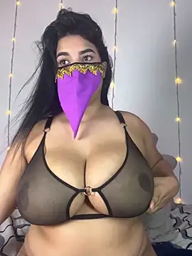 yasmin rahal online show from September 12, 2025, 8:20 pm