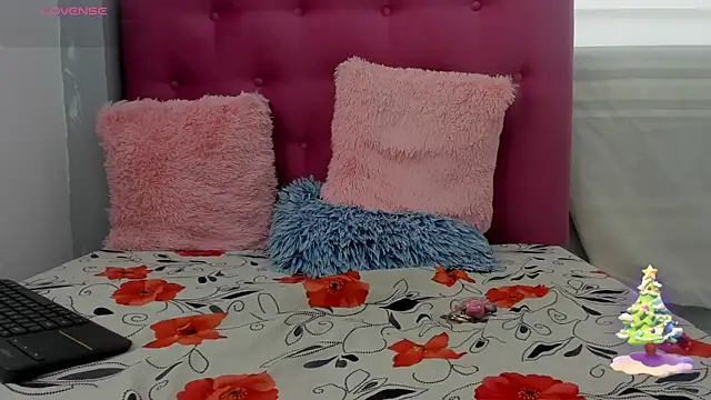 Snapshot of Veronica_mellerr chatting on December 20, 2025, 3:41 pm Veronica mellerr online show from December 20, 2025, 3:41 pm