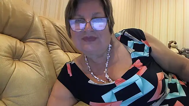 Snapshot of Simply_woman chatting on May 23, 2026, 10:03 pm Simply woman online show from May 23, 2026, 10:03 pm