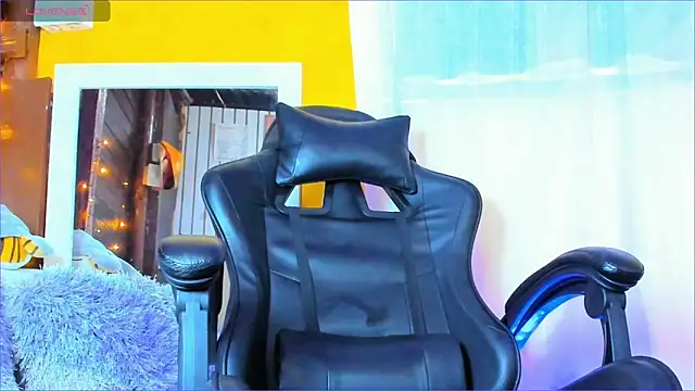 Snapshot of Alex_bigcock11_ chatting on January 31, 2026, 7:11 pm Alex bigcock11 online show from January 31, 2026, 7:11 pm