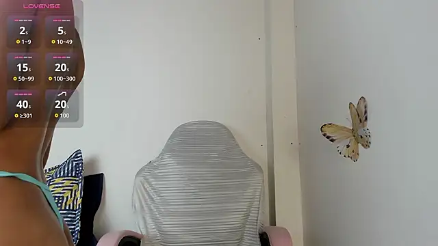 Snapshot of mari-ross chatting on February 1, 2026, 2:10 am mari-ross online show from February 1, 2026, 2:10 am