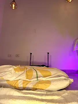 hade rosse online show from October 18, 2025, 1:12 pm