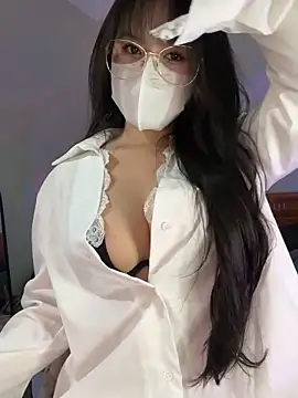 Donna11 online show from February 5, 2026, 1:32 am