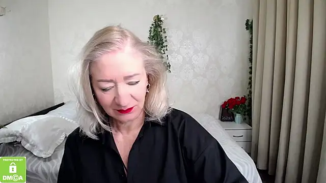 Snapshot of hunters_woman chatting on March 2, 2026, 7:48 am hunters woman online show from March 2, 2026, 7:48 am