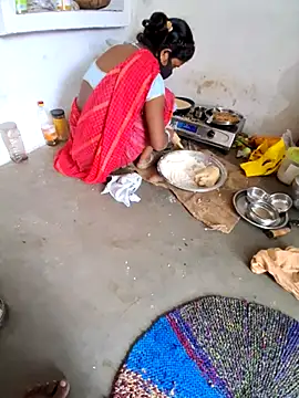 Snapshot of RAYI_Queen_3 chatting on October 27, 2025, 3:10 am RAYI Queen 3 online show from October 27, 2025, 3:10 am