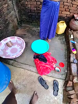 Snapshot of RAYI_Queen_3 chatting on October 31, 2025, 3:40 am RAYI Queen 3 online show from October 31, 2025, 3:40 am