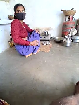 Snapshot of RAYI_Queen_3 chatting on December 23, 2025, 4:32 am RAYI Queen 3 online show from December 23, 2025, 4:32 am