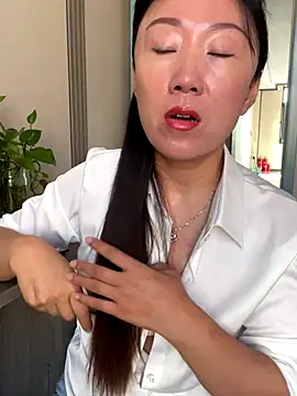 xiaomei-11 online show from October 4, 2025, 1:58 am