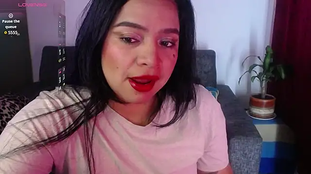 Snapshot of Sara_cute92 chatting on February 8, 2026, 5:00 am Sara cute92 online show from February 8, 2026, 5:00 am