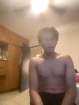 Snapshot of EmilianoPerex chatting on September 27, 2025, 8:25 pm EmilianoPerex online show from September 27, 2025, 8:25 pm