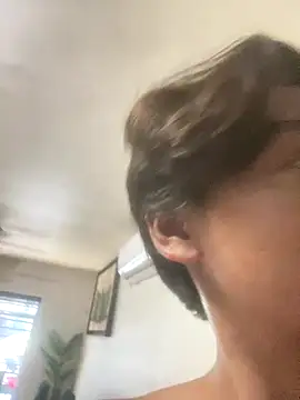 Snapshot of EmilianoPerex chatting on September 28, 2025, 7:19 pm EmilianoPerex online show from September 28, 2025, 7:19 pm