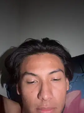 Snapshot of EmilianoPerex chatting on March 31, 2026, 11:05 pm EmilianoPerex online show from March 31, 2026, 11:05 pm