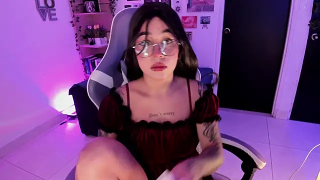 Snapshot of Liz_rogers_x chatting on January 10, 2026, 3:19 am Liz rogers x online show from January 10, 2026, 3:19 am