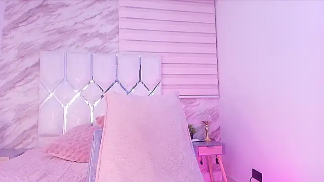 Snapshot of cataleya_ebony_ chatting on February 3, 2026, 3:04 am cataleya ebony online show from February 3, 2026, 3:04 am