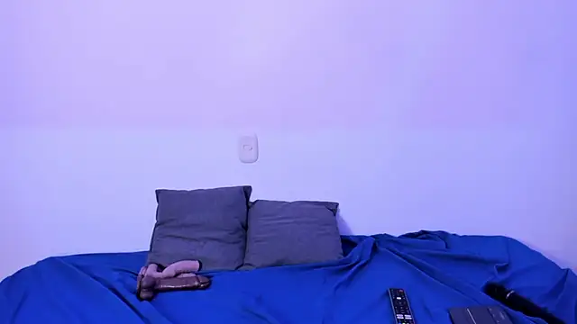 Snapshot of Renata_reyes11 chatting on October 19, 2025, 4:02 am Renata reyes11 online show from October 19, 2025, 4:02 am