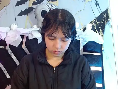 malejahotcs01 online show from October 29, 2025, 11:34 am