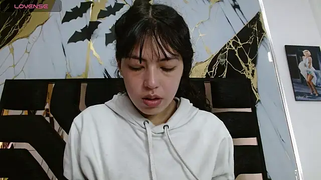 malejahotcs01 online show from December 2, 2025, 11:37 am