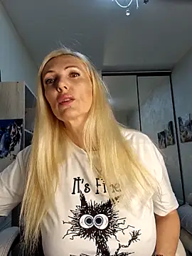 Monna online show from May 19, 2026, 2:56 pm