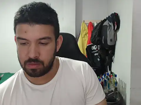 Axel11113 online show from November 26, 2025, 2:23 am