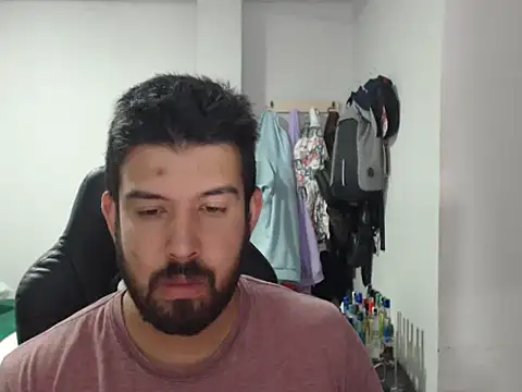 Axel11113 online show from December 17, 2025, 1:44 am