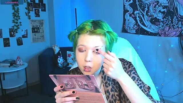 CarolineRichter online show from March 3, 2026, 2:28 am