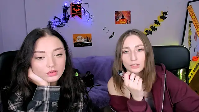 eva smiith  online show from October 20, 2025, 12:16 pm