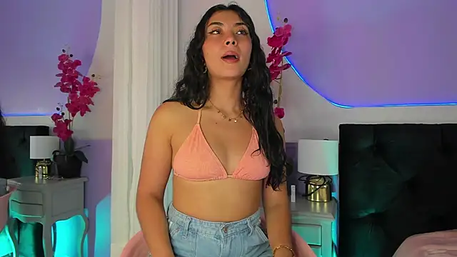  HAANNAH  online show from September 15, 2025, 7:47 pm