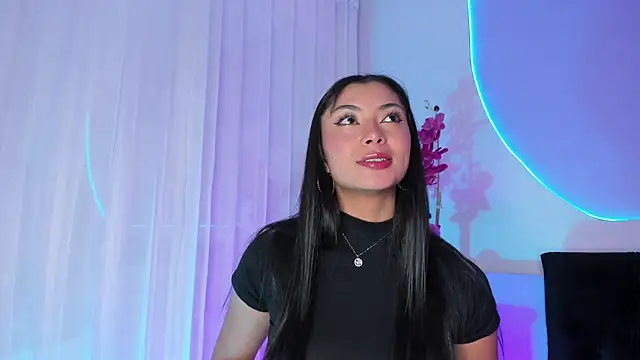  HAANNAH  online show from December 13, 2025, 7:53 pm