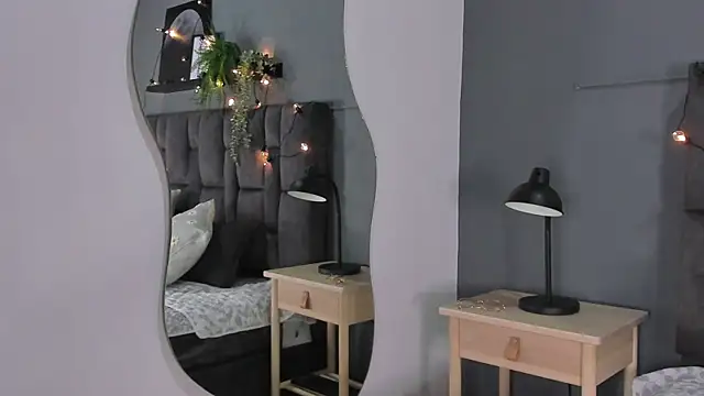 RiriiBrunette   online show from September 17, 2025, 7:37 pm