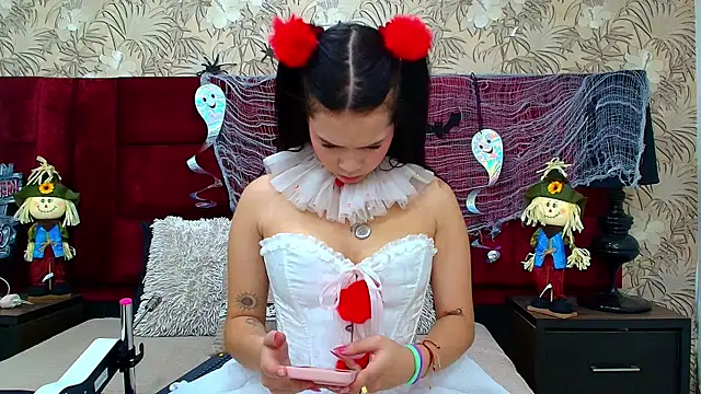 kate morgan online show from October 31, 2025, 8:10 pm