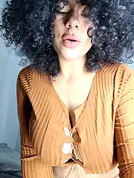 Snapshot of Yerystar chatting on October 20, 2025, 2:01 am Yerystar online show from October 20, 2025, 2:01 am