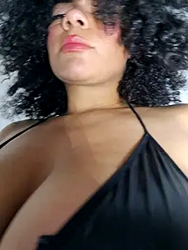 Snapshot of Yerystar chatting on October 25, 2025, 11:10 pm Yerystar online show from October 25, 2025, 11:10 pm