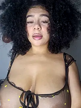 Snapshot of Yerystar chatting on December 18, 2025, 2:28 am Yerystar online show from December 18, 2025, 2:28 am