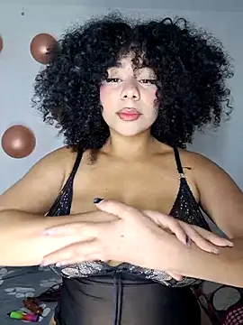 Snapshot of Yerystar chatting on December 21, 2025, 12:07 am Yerystar online show from December 21, 2025, 12:07 am