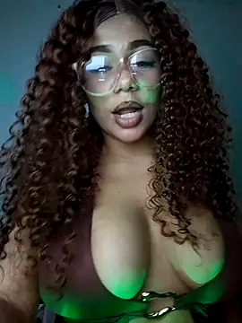 Snapshot of Yerystar chatting on February 5, 2026, 3:44 am Yerystar online show from February 5, 2026, 3:44 am