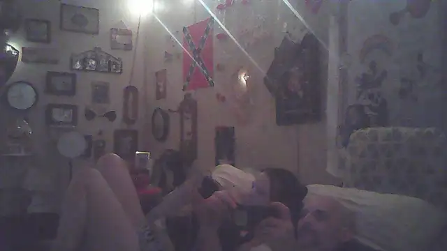 BonnienClyde5421 online show from March 16, 2026, 5:44 am