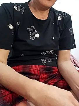 Snapshot of Vina_venus chatting on November 16, 2025, 3:23 am Vina venus online show from November 16, 2025, 3:23 am